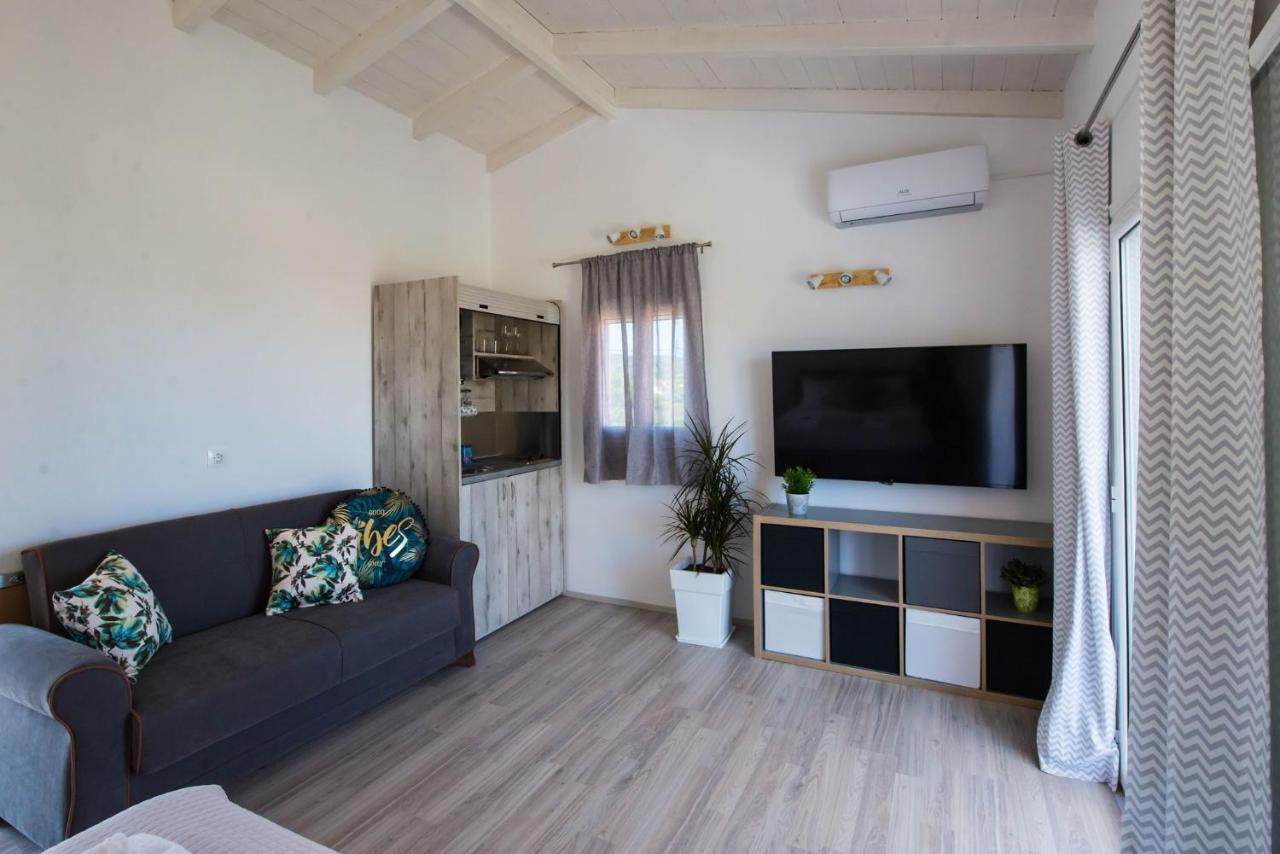 Acharavi Beach Villa Exterior photo